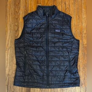 Patagonia Men’s Black Quilted Lightweight Vest
